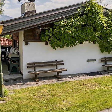 Nina's With Pool & Sauna Access *